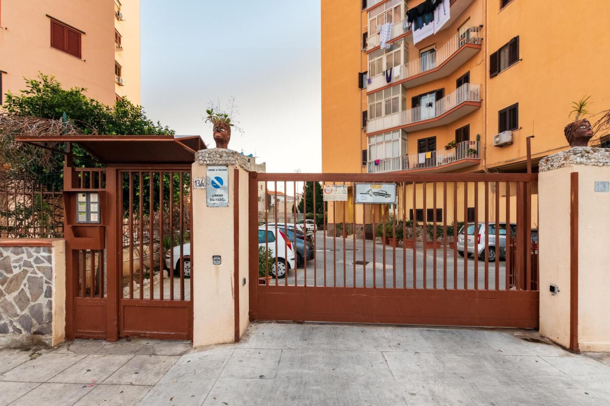 Casa De Paoli - Vista Mare Arenella, Palermo Con Parcheggio Privato Apartment Ngoại thất bức ảnh